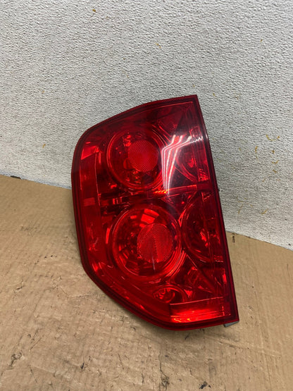 2003 2004 2005 Honda Pilot Left Driver LH Side Tail Light AI8271 LK0