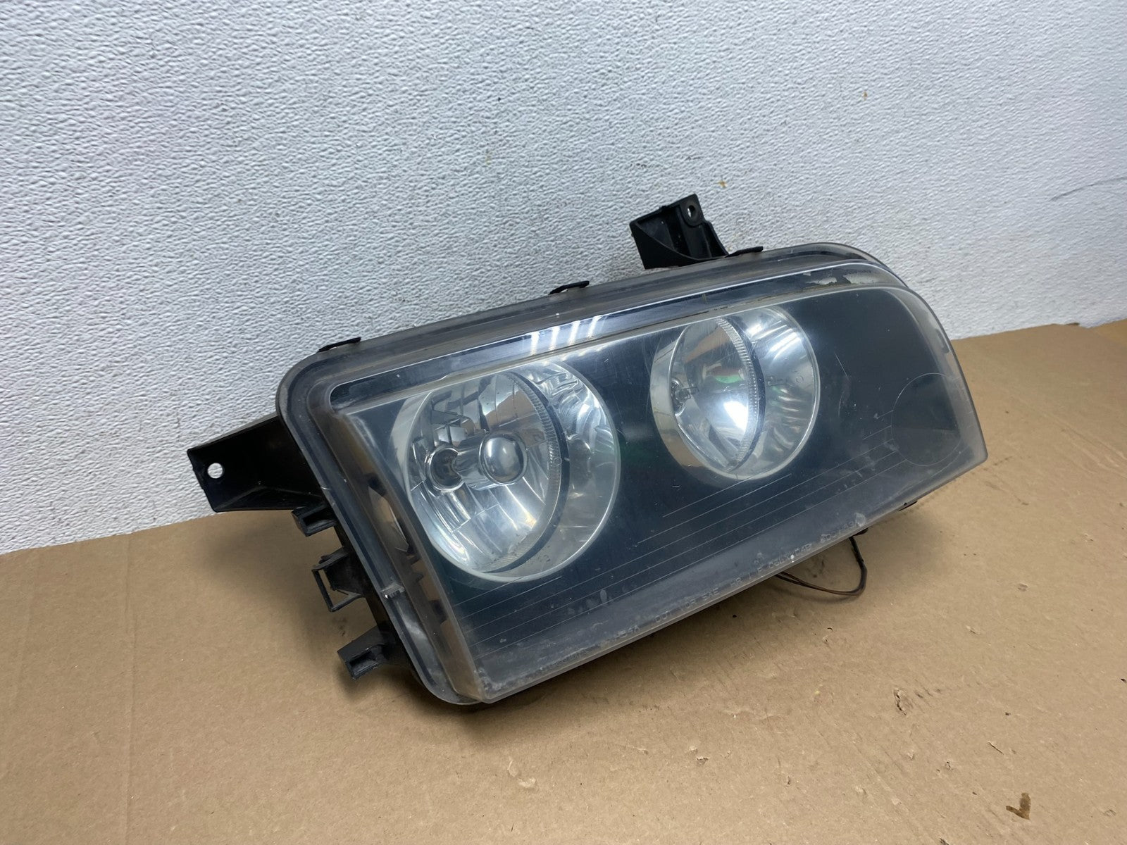 2006-2010 Dodge Charger Right Passenger RH Side Halogen Headlight AD6420 DW2
