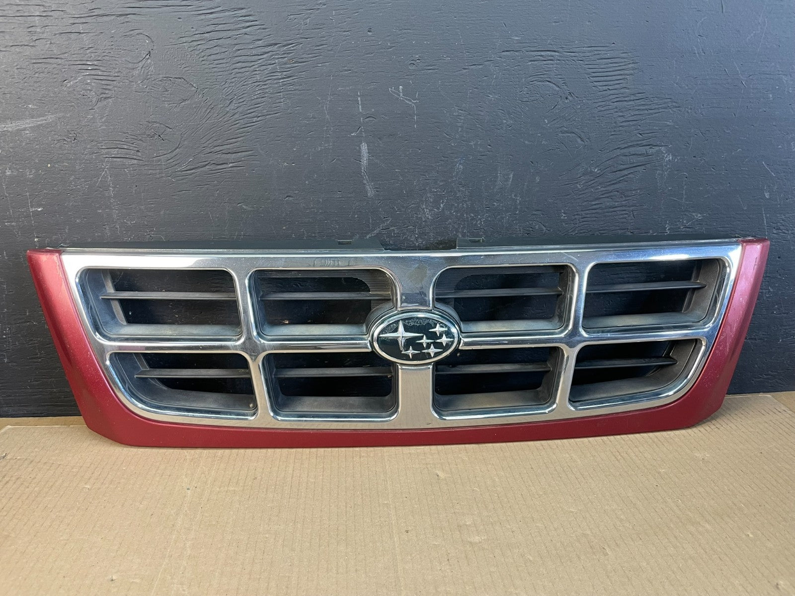 1997  to 2000 Subaru Forester Front Upper Grill Grille AC2045 DG0