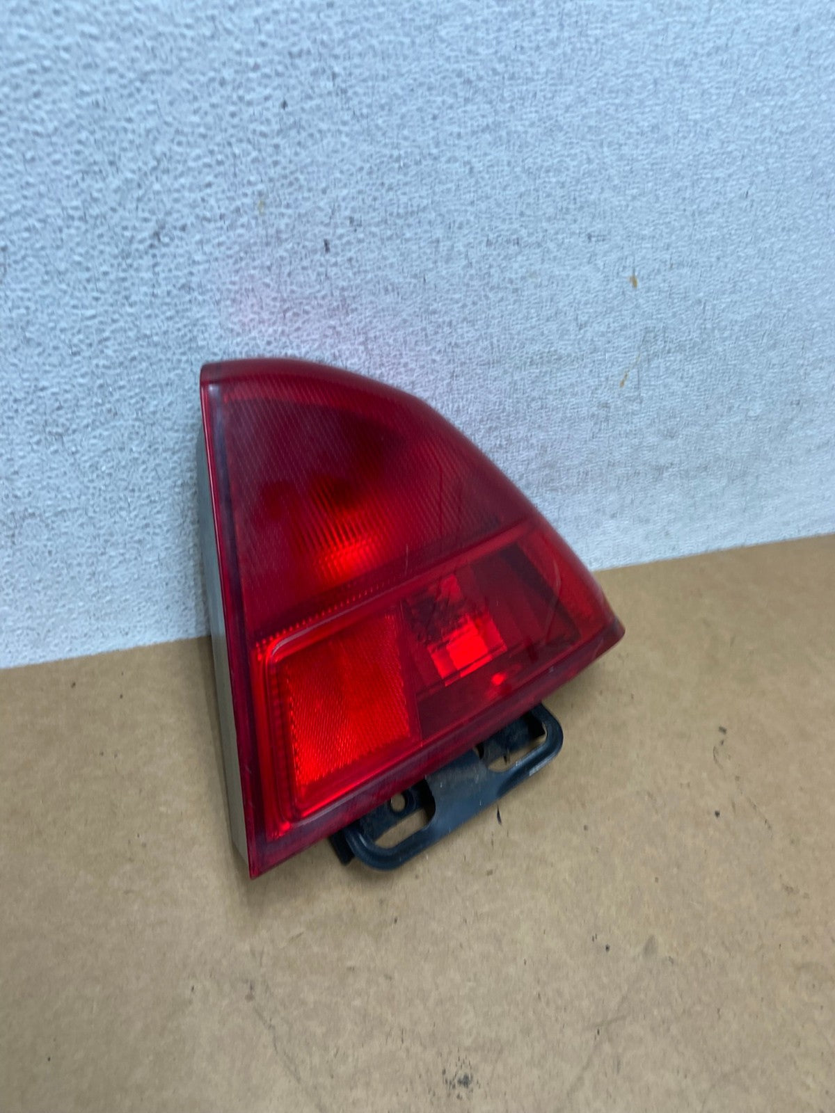 2001 2002 Honda Civic Sedan Right Passenger Rh Side Tail Light AE3019 LK2