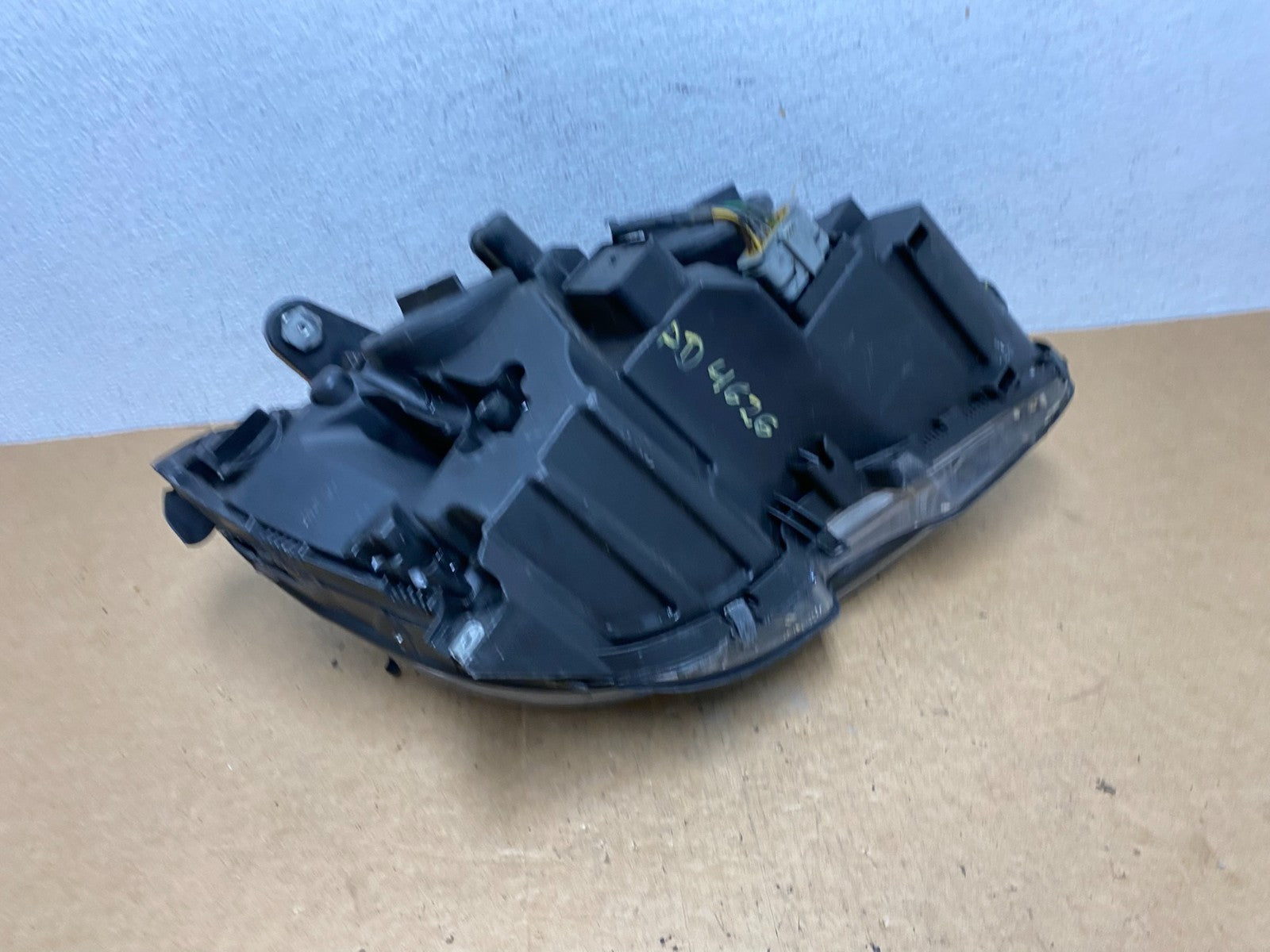 2008-2011 Mercedes C-Class C350 C300 Left Driver Halogen Headlight AD4626 DW6