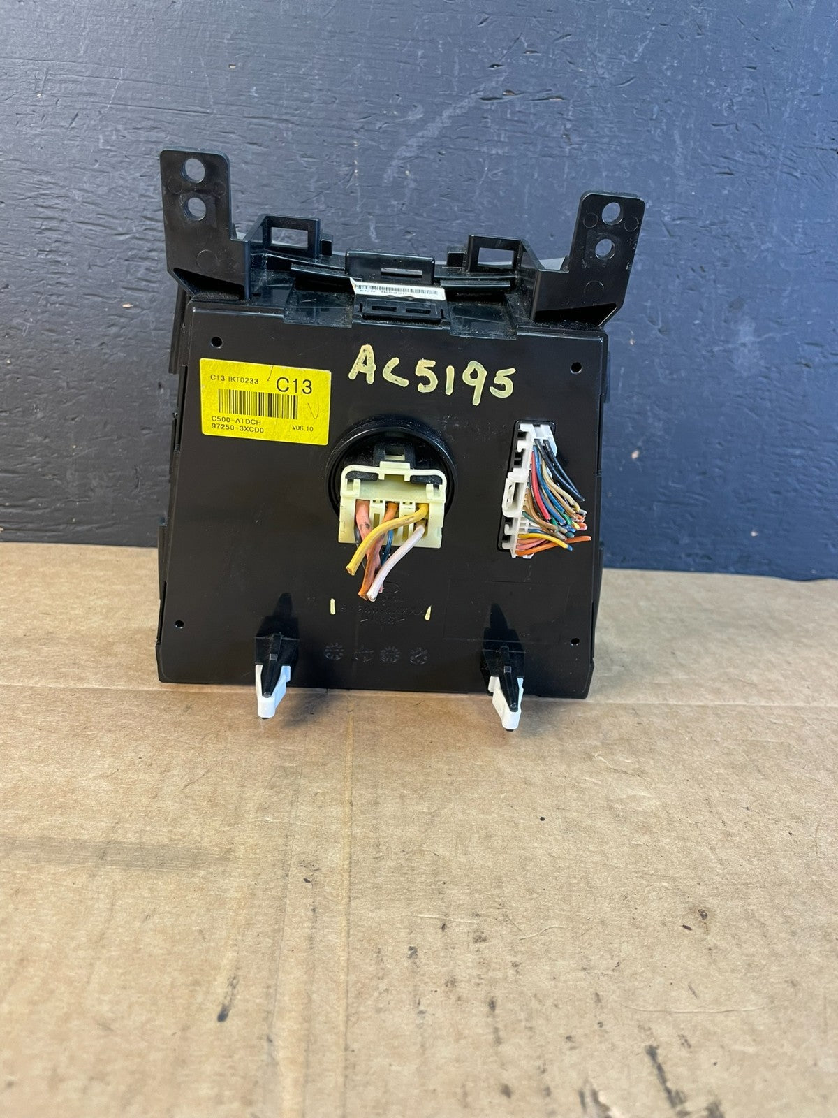 2011 - 2013 Hyundai Elantra Center Heater A/C AC Climate Control Panel AC5195 DG3