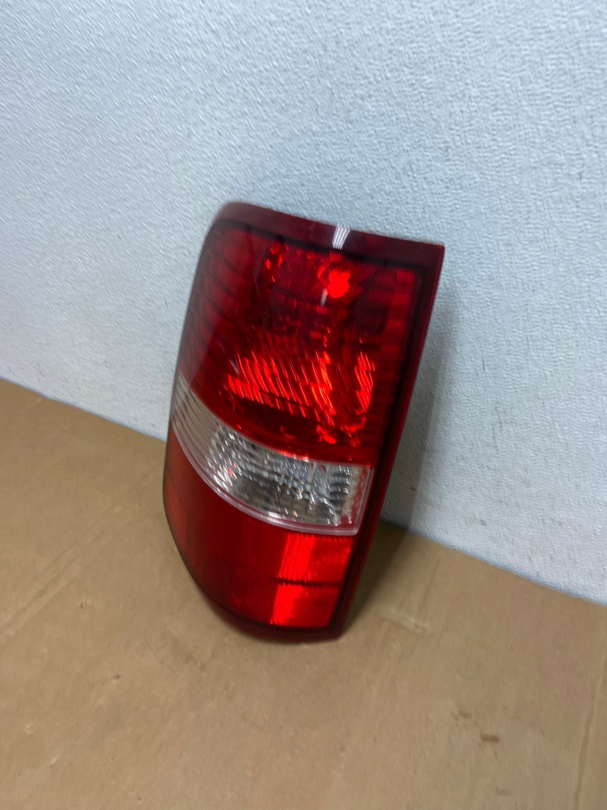 2004 to 2008 Ford F150 F-150 Left Driver LH Side Tail Light AC8368 LK1