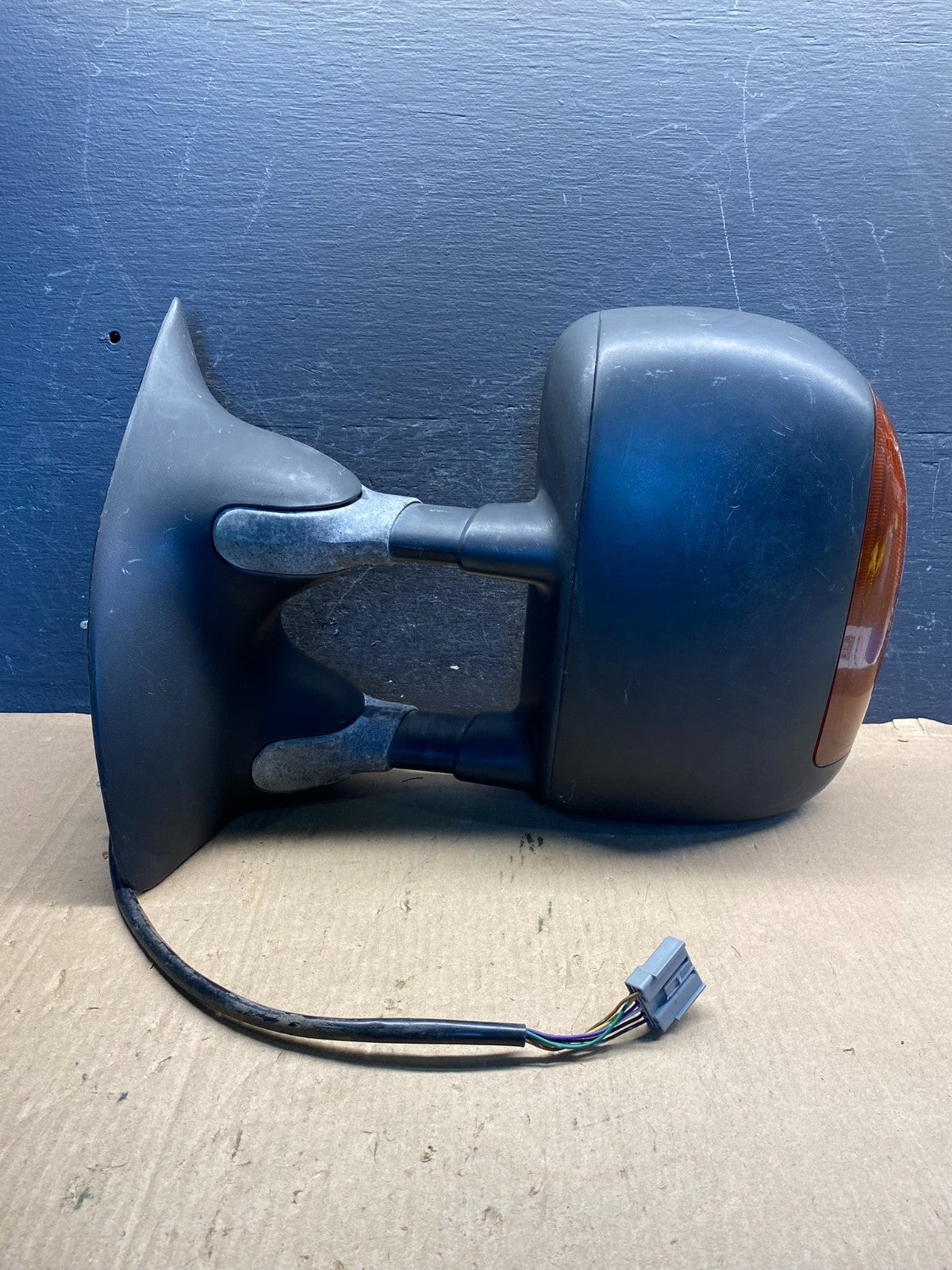 1999 to 2007 Ford F250 F350 F450 Left Driver Door View Mirror AE7658 DW0
