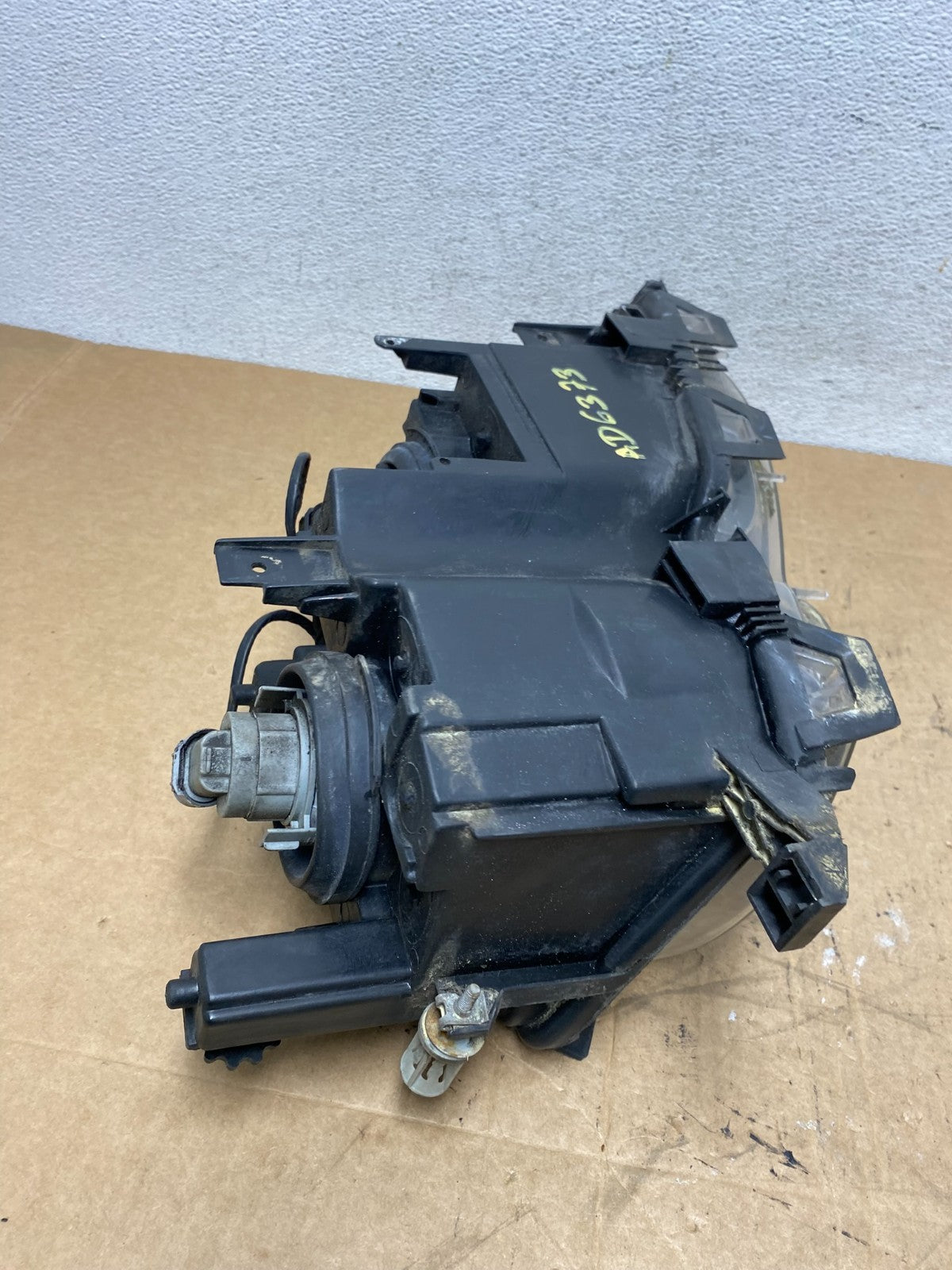 2002 to 2005 BMW 3 E46 Sedan Left Driver LH Halogen Headlight AD6373 DW8