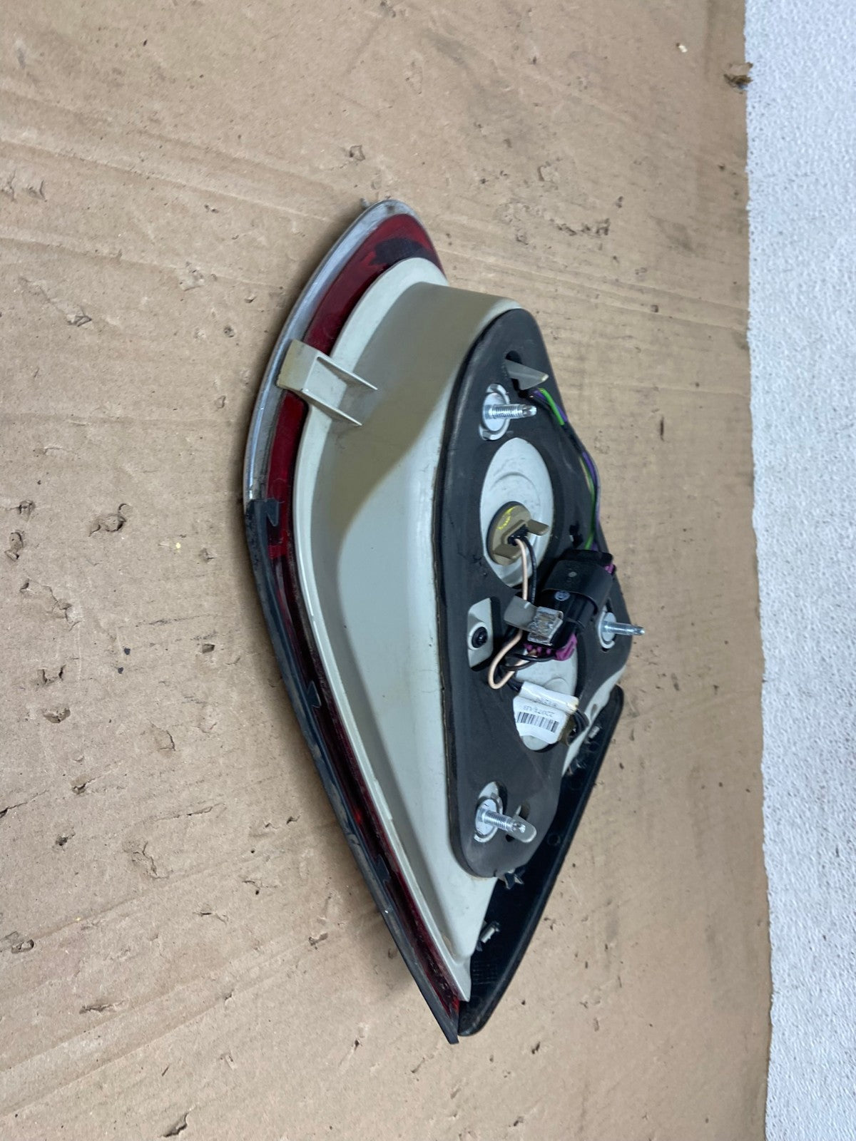 2008-2012 Buick Enclave Right Passenger Rh Inner Tail Light AE9281 LK4