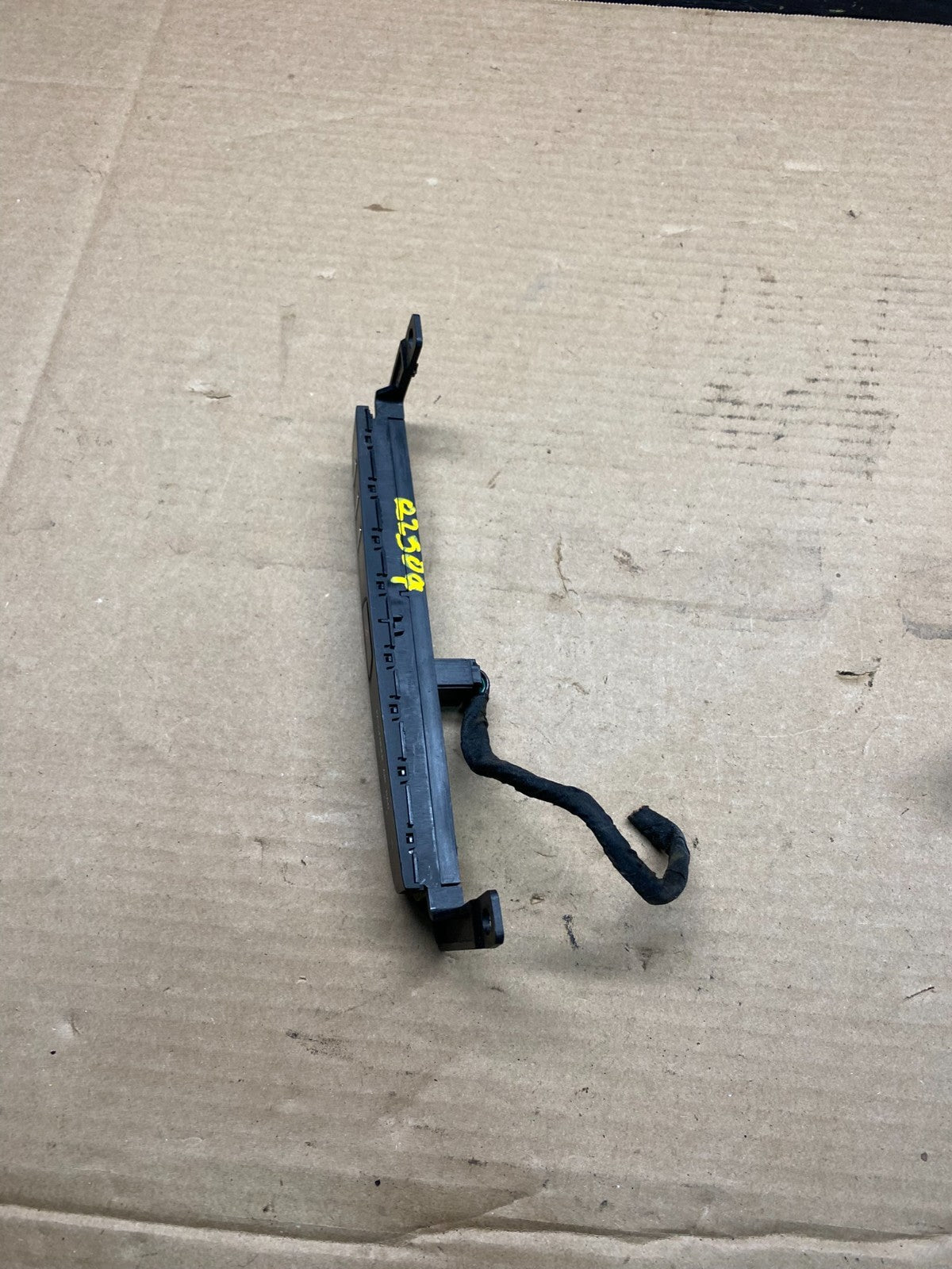 2013 - 2017 Buick Enclave Center Dash Hazard Waring Multi Switch q2509 DG3