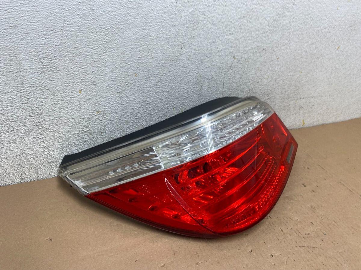 2008 2009 2010 BMW 5 525i 530i Left Driver Lh Tail Side Light M0393 DW2