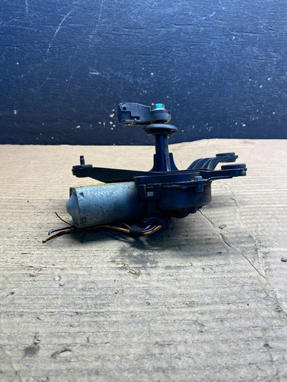 2007 to 2013 BMW X5 E70 Rear Windshield Wiper Motor OEM aa7228 DG1