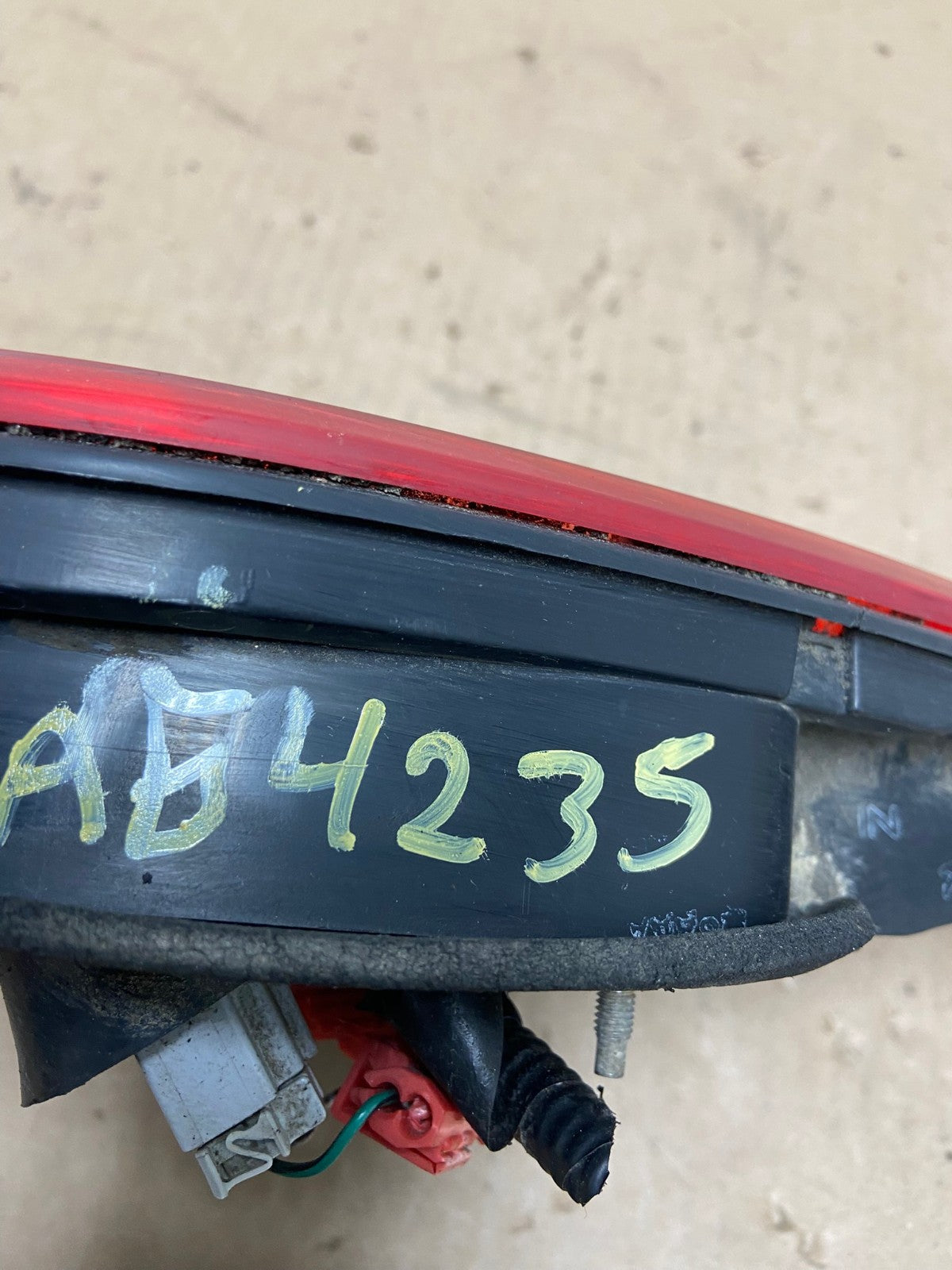 1998 to 2000 Honda Accord Right Passenger Side Inner Tail Light AG4235 LK6