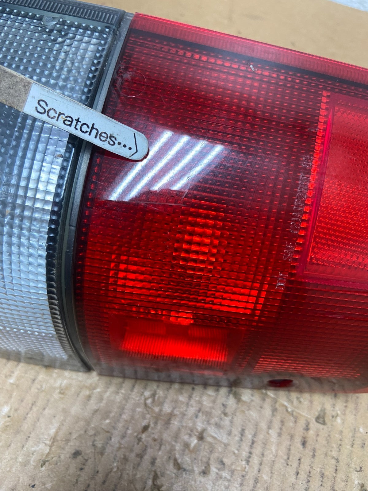 2000 to 2004 Isuzu Trooper Left Driver Side Tail Lights AE0342 DG3