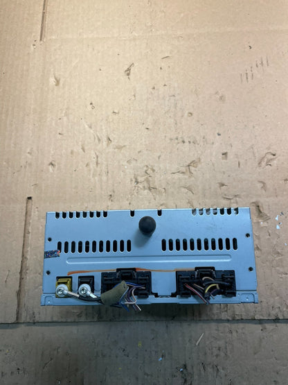 2013 to 2014 Ford Edge AM/FM Radio Reciever OEM V8747 DG2