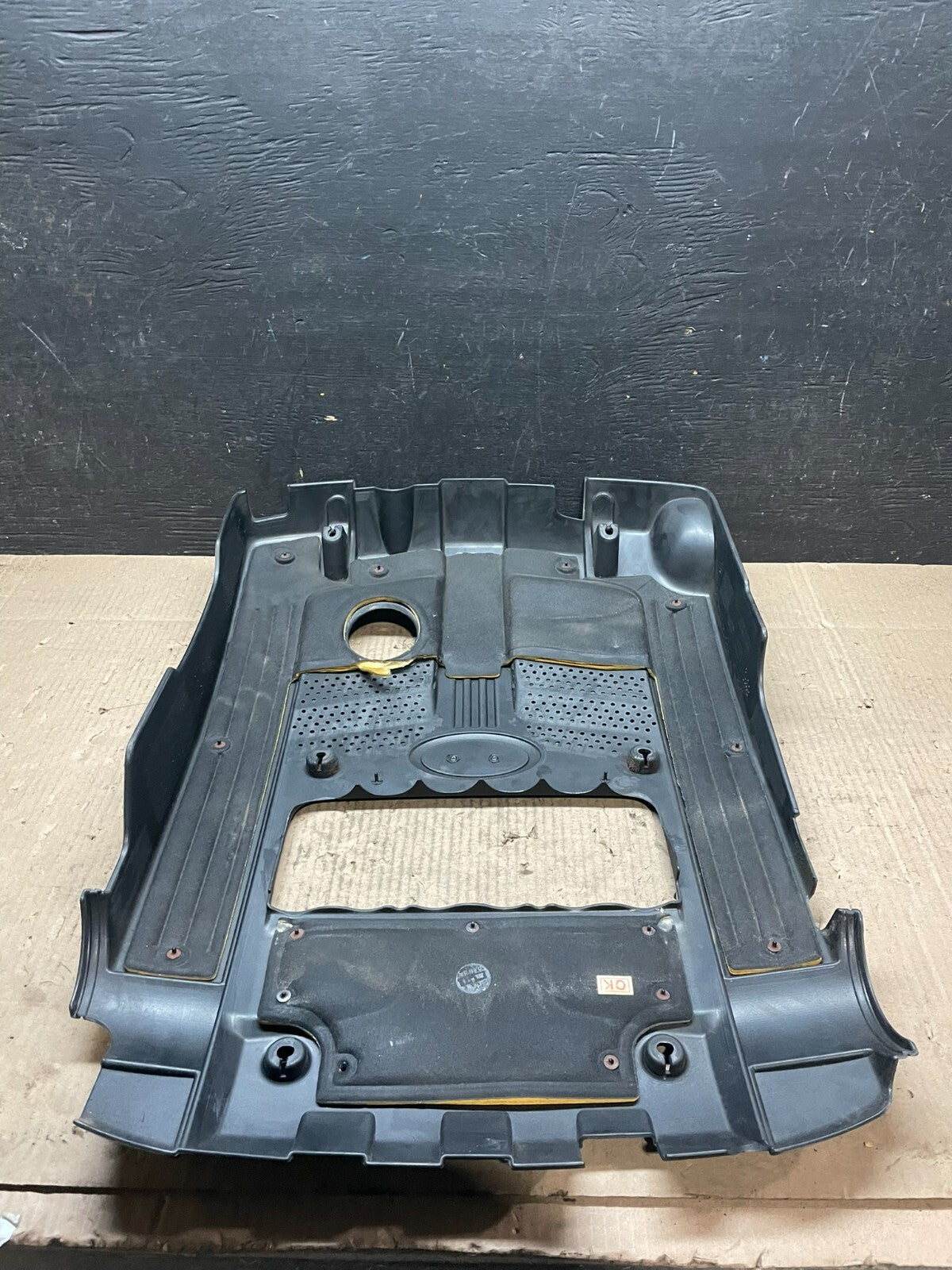 2004 2005 2006 Kia Amanti 3.5L Engine Motor Cover V6 OEM I7753 DG5
