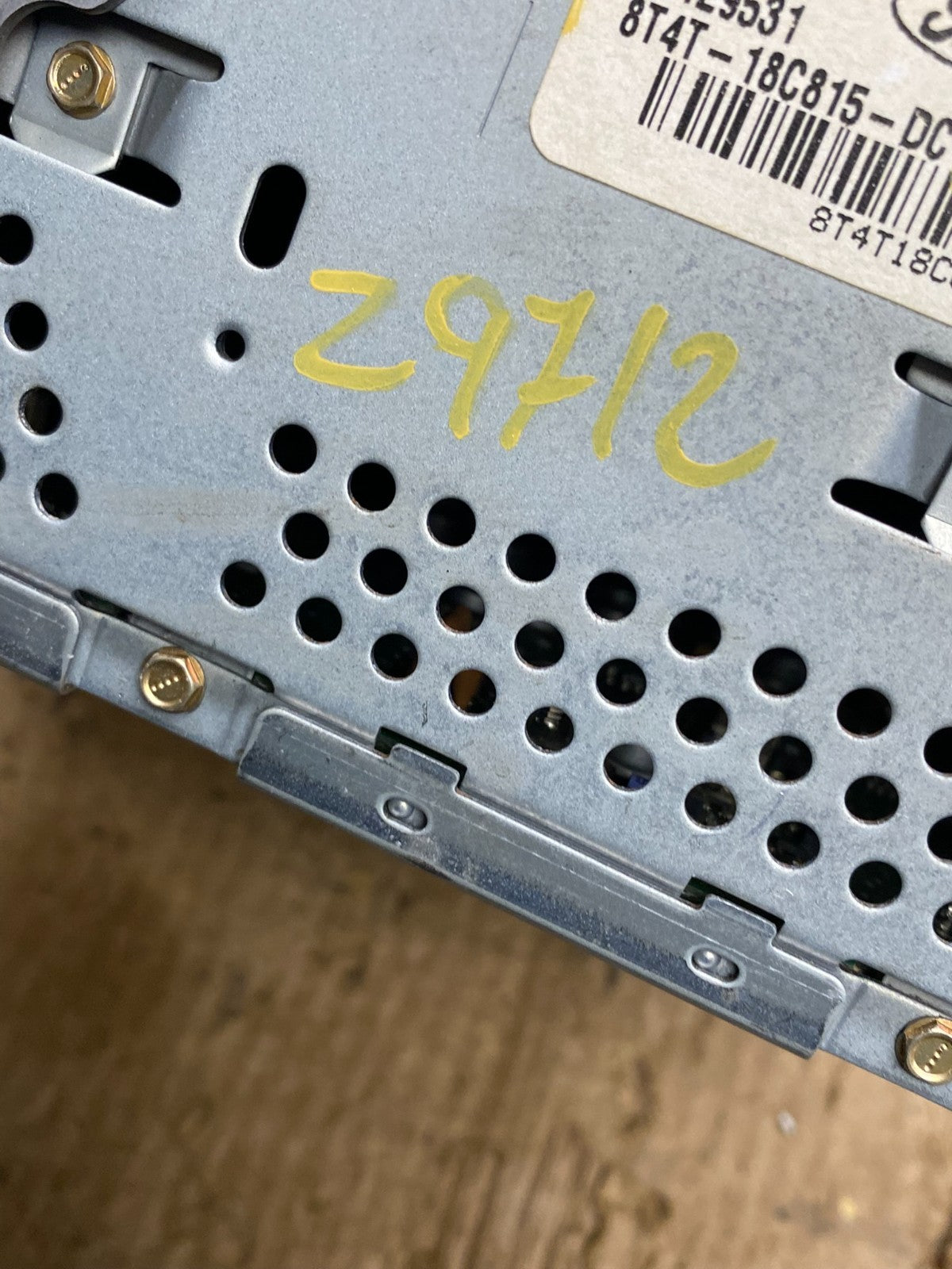 Ford 6 CD Radio Audio AM/FM Receiver  OEM Z9712 DG6