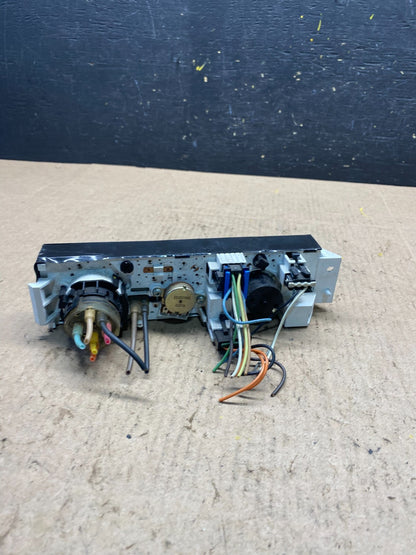 2001 - 2007 GMC Chevrolet Astro Express Climate Control A/C r6489 DG4