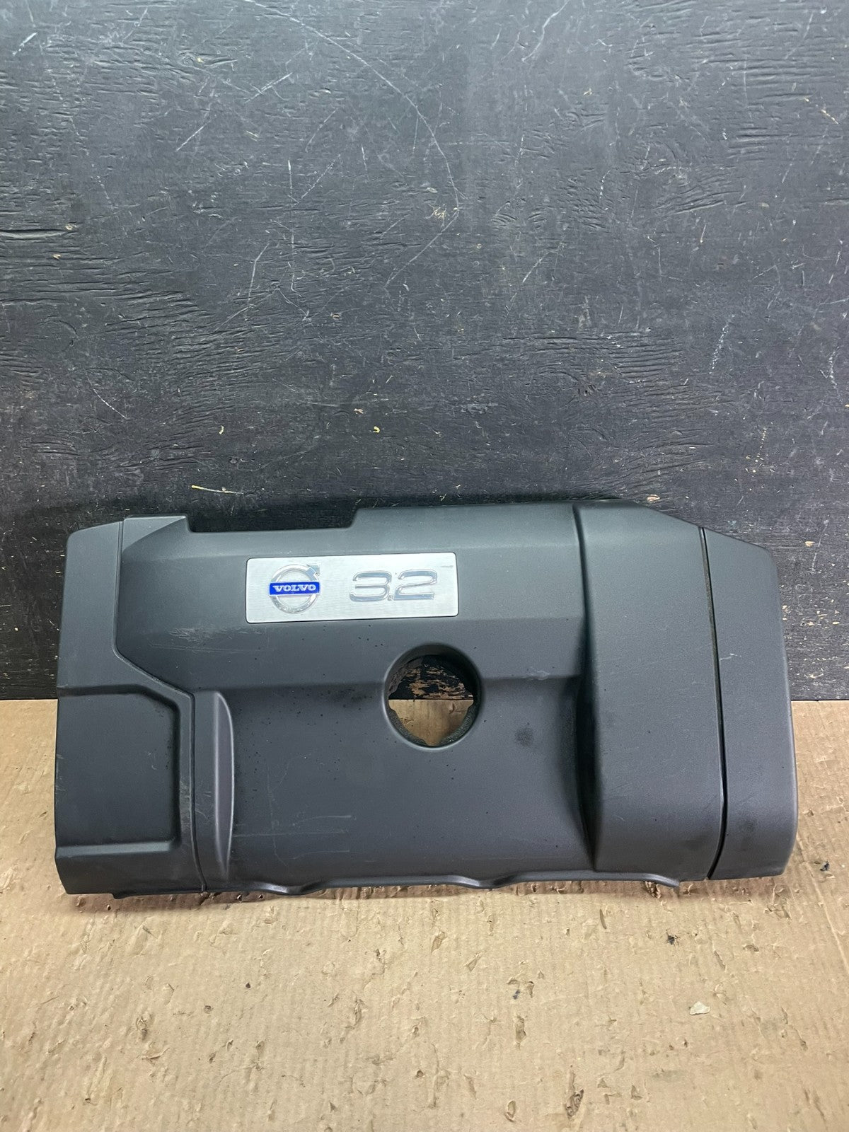2007 to 2014 Volvo XC90 OEM 3.2L Upper Top Engine Motor Dust Cover Oem Z3379 DG0