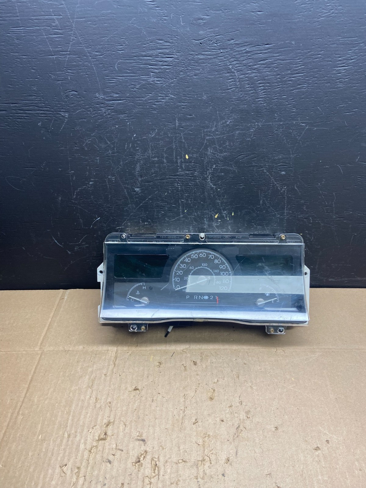 1998 to 2002 Lincoln Town Car Speedometer Gauge Cluster AB9763 DG0