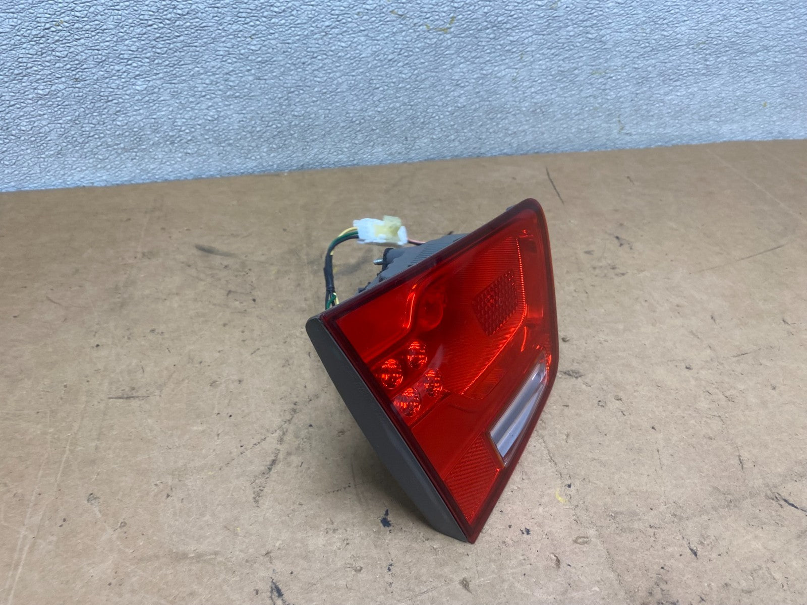 2010 to 2013 Kia Forte Left Driver LH Side Tail Light Inner Oem X5267 DW2