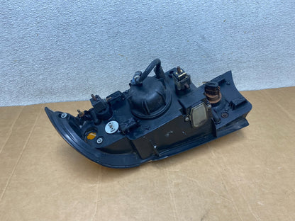 1998 to 2002 Lincoln Navigator Right Passenger Halogen Headlight OEM T1154 DW7