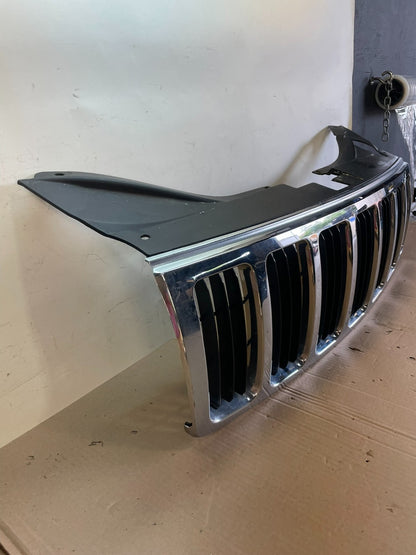 2005 2006 2007 Jeep Grand Cherokee Front Upper Grill Grille AG7708 DG2