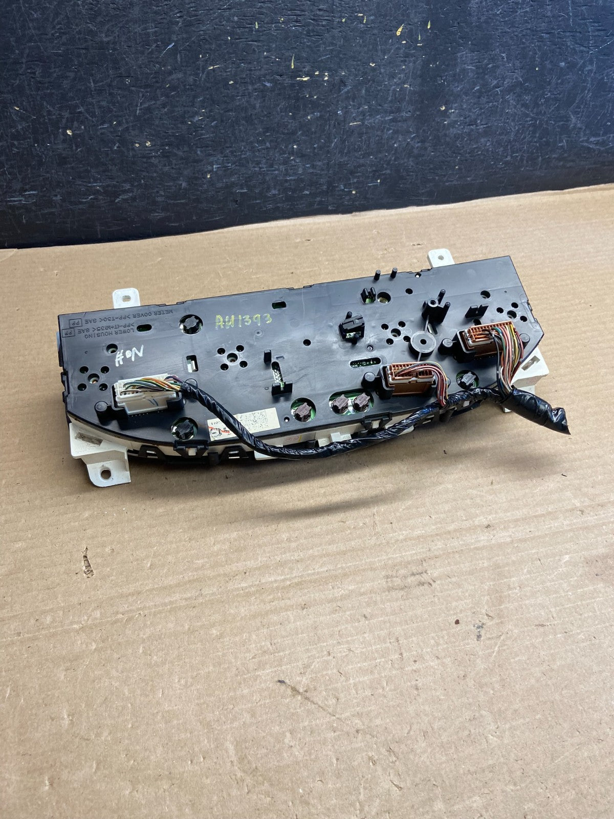1998 to 2000 Nissan Pathfinder Speedometer Cluster Gauge AH13935