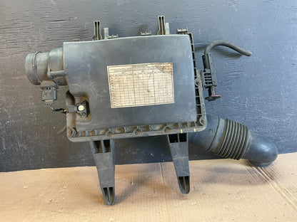 2010 to 2018 Mercedes-Benz Sprinter 2500 3.0L Air Cleaner Box ad8600 DG0