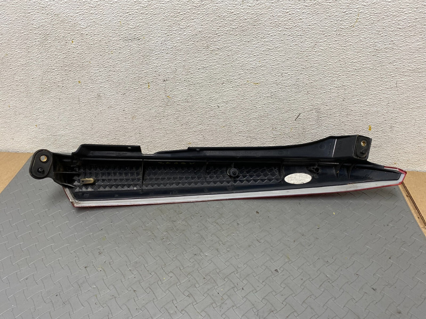 2003 to 2006 Volvo XC90 Left Driver LH Side Upper Tail Light OEM A8973 DG14