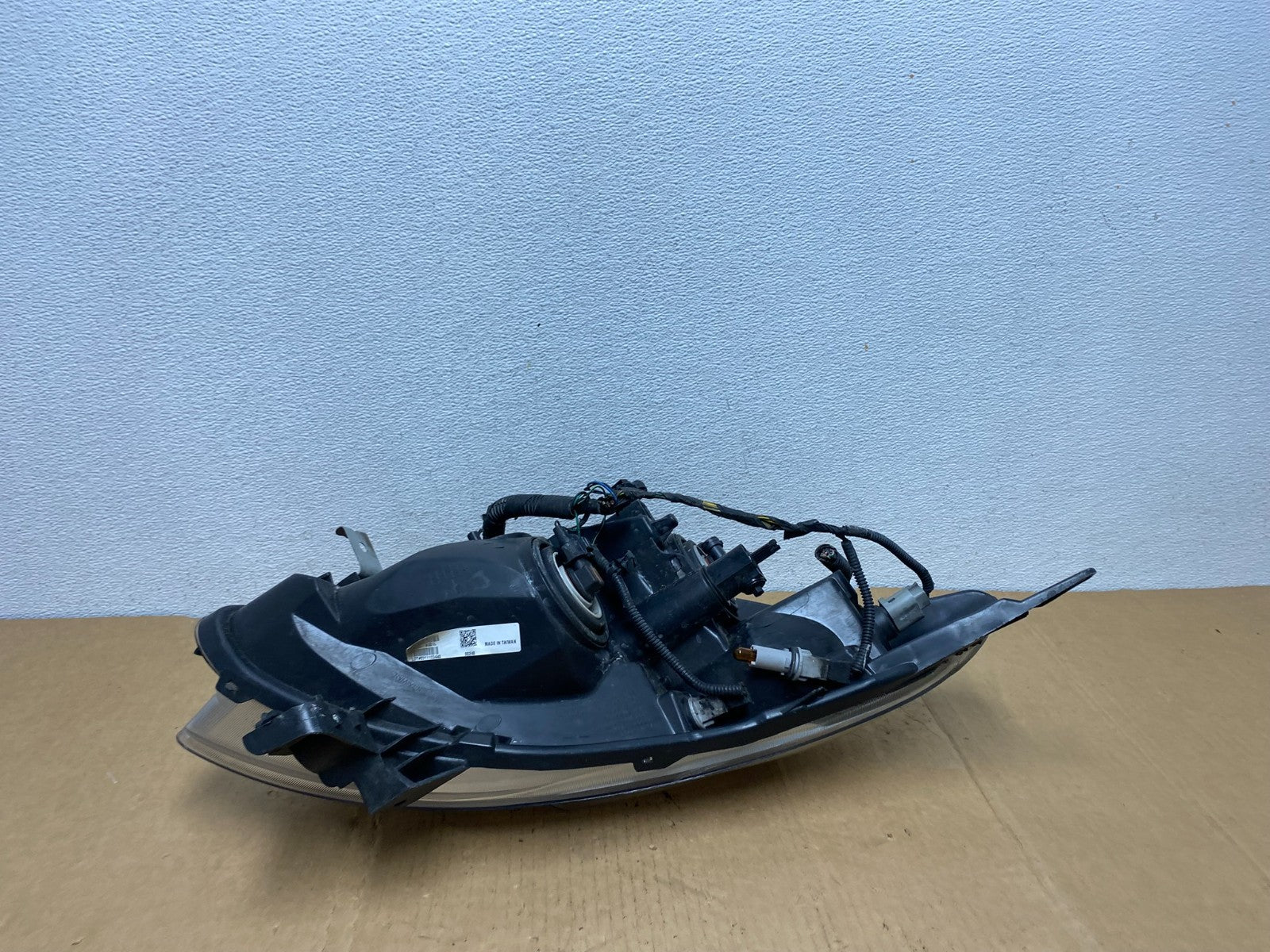 Sedan 2010 2011 2012 Nissan Altima Left Driver Side Headlight AC8461 DW5