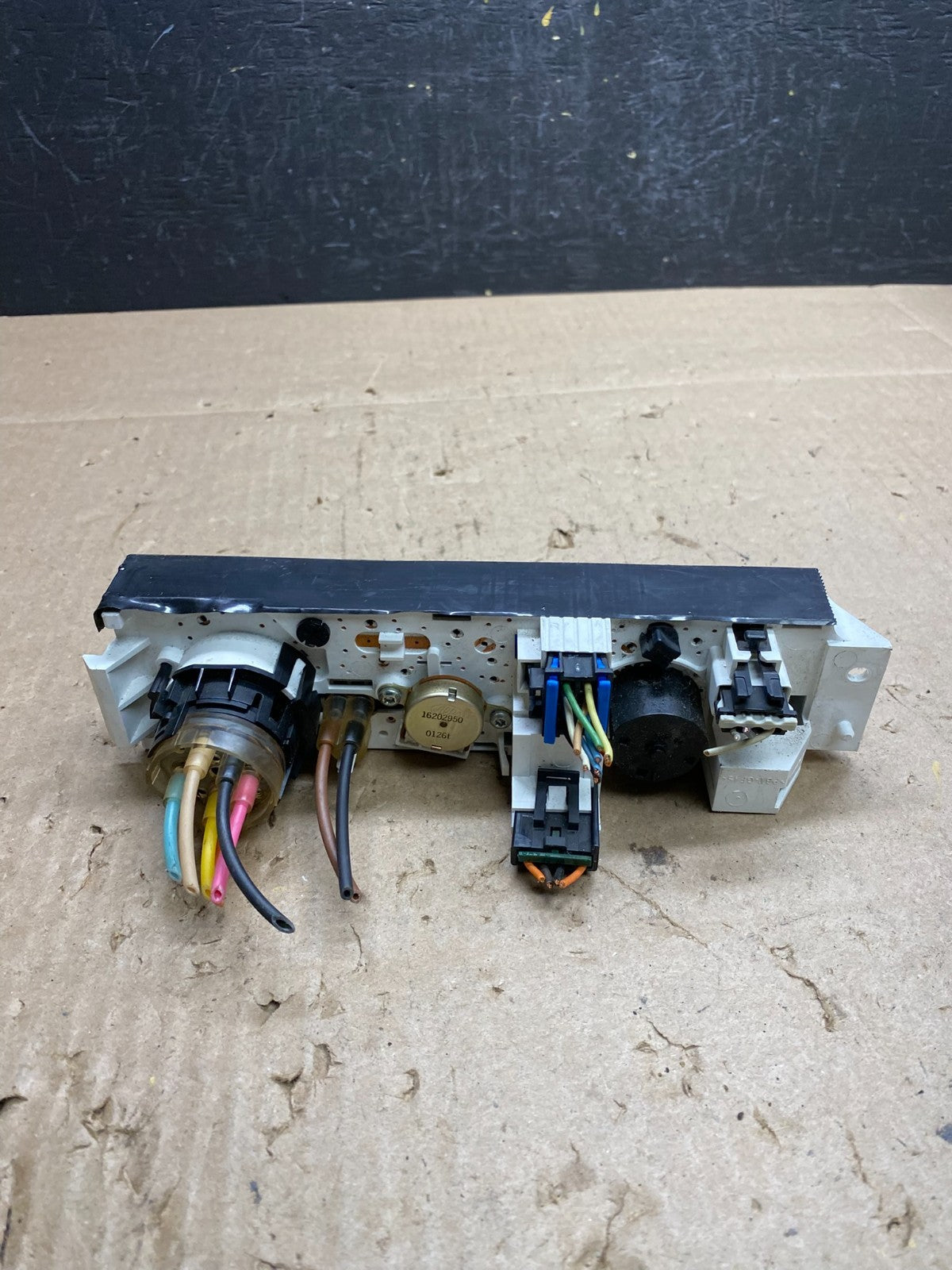 2001 - 2007 GMC Chevrolet Astro Express Climate Control A/C AC6572 DG3
