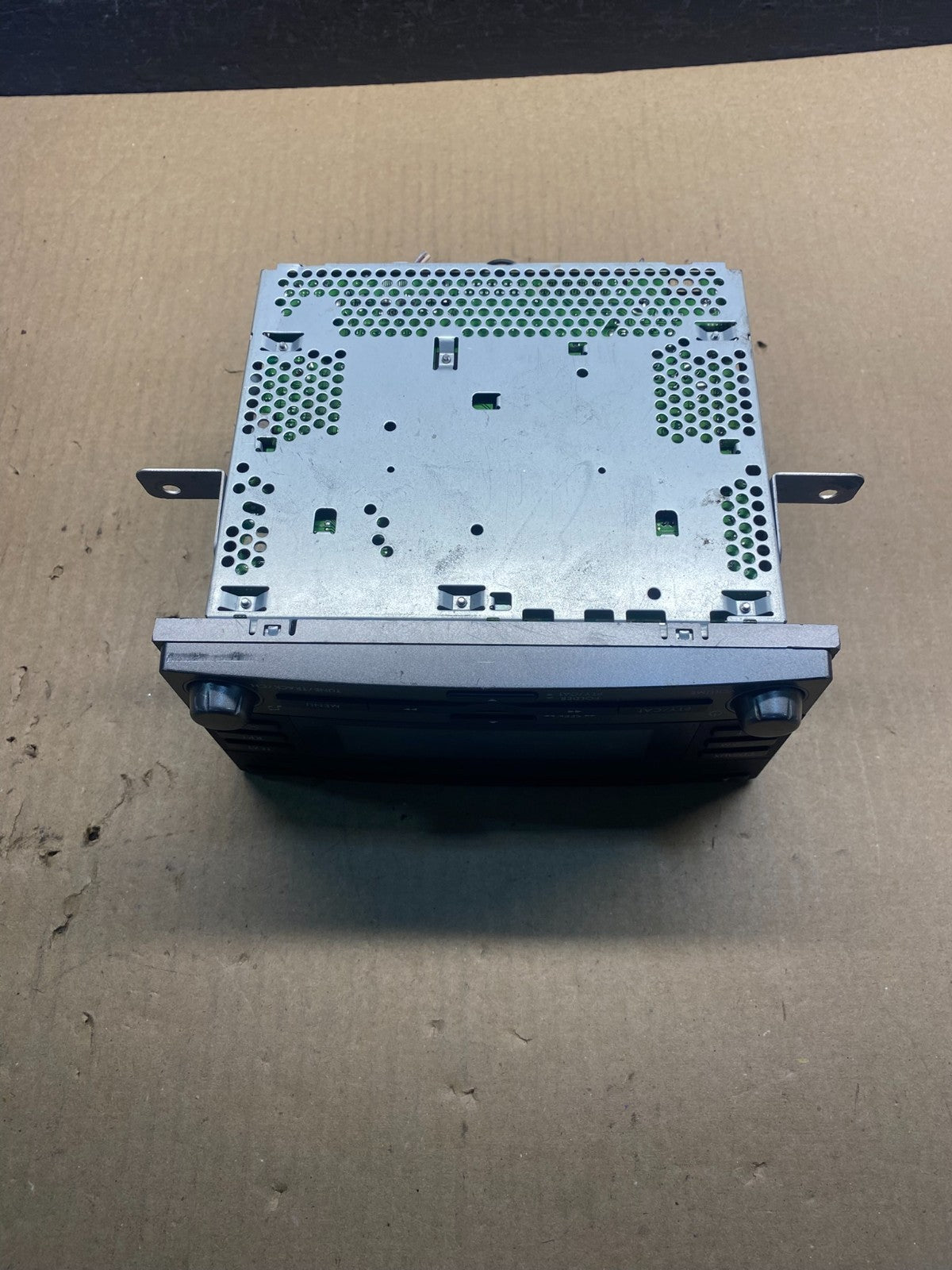 2009 to 2013 Subaru Forester Radio CD Player AUX AM/FM AC8909 DG4