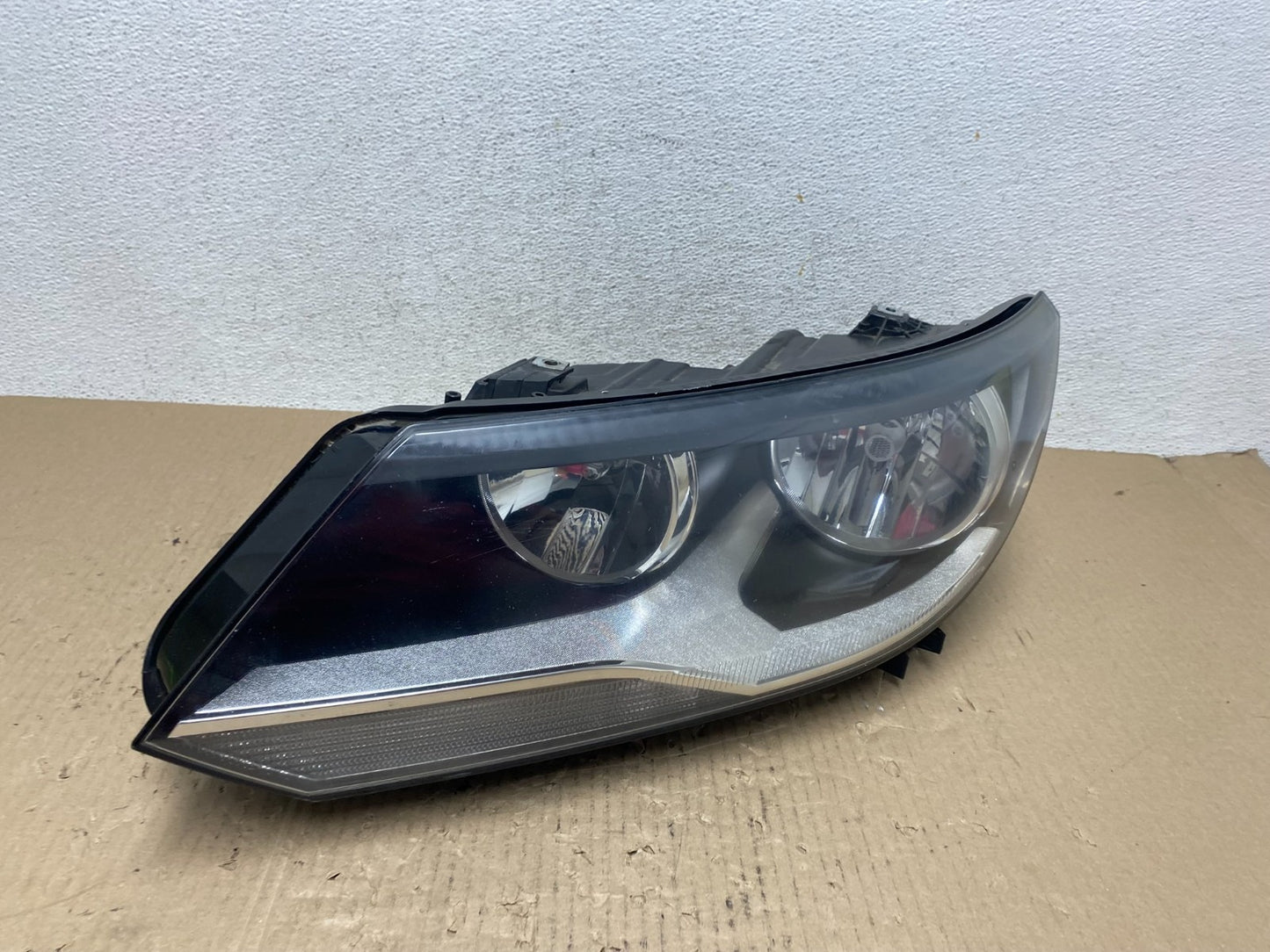 2012 to 2018 Volkswagen Tiguan Left Driver LH Halogen Headlight AE7134 DW2