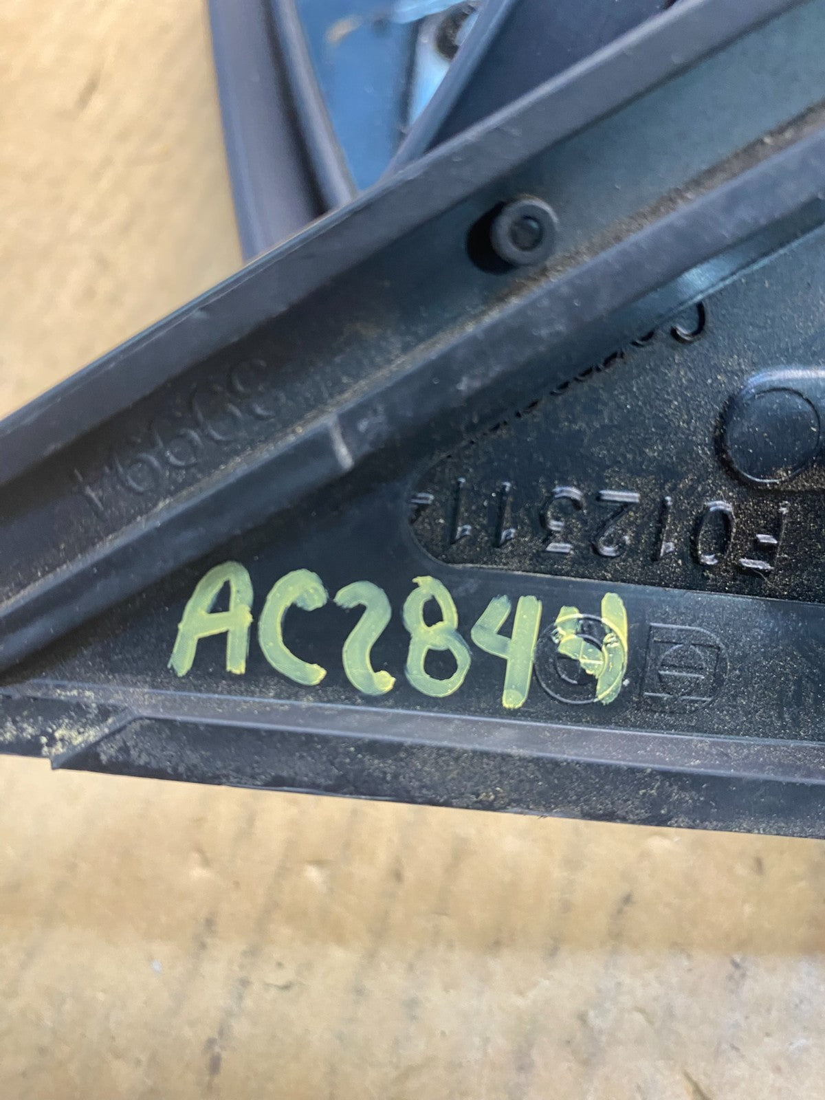 2006 - 2010 BMW 528i 530i 535i Right Passenger Door View Mirror AC2844 DG12