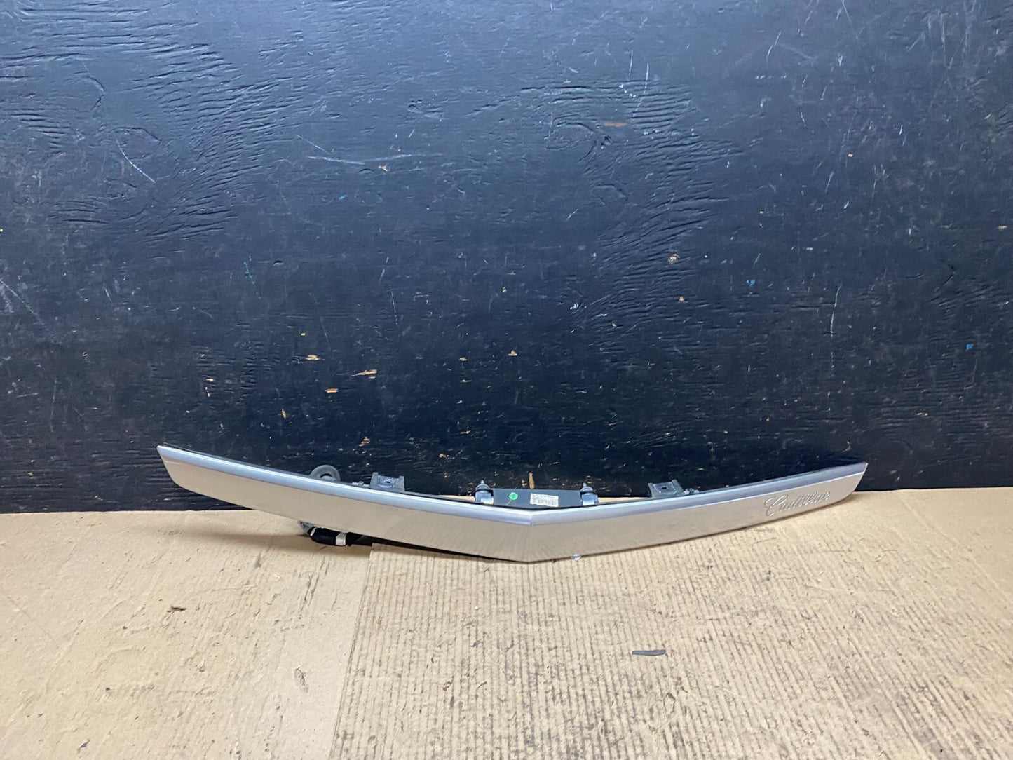 2013 to 2017 Cadillac XTS Trunk Finish Garnish Panel Molding N32940