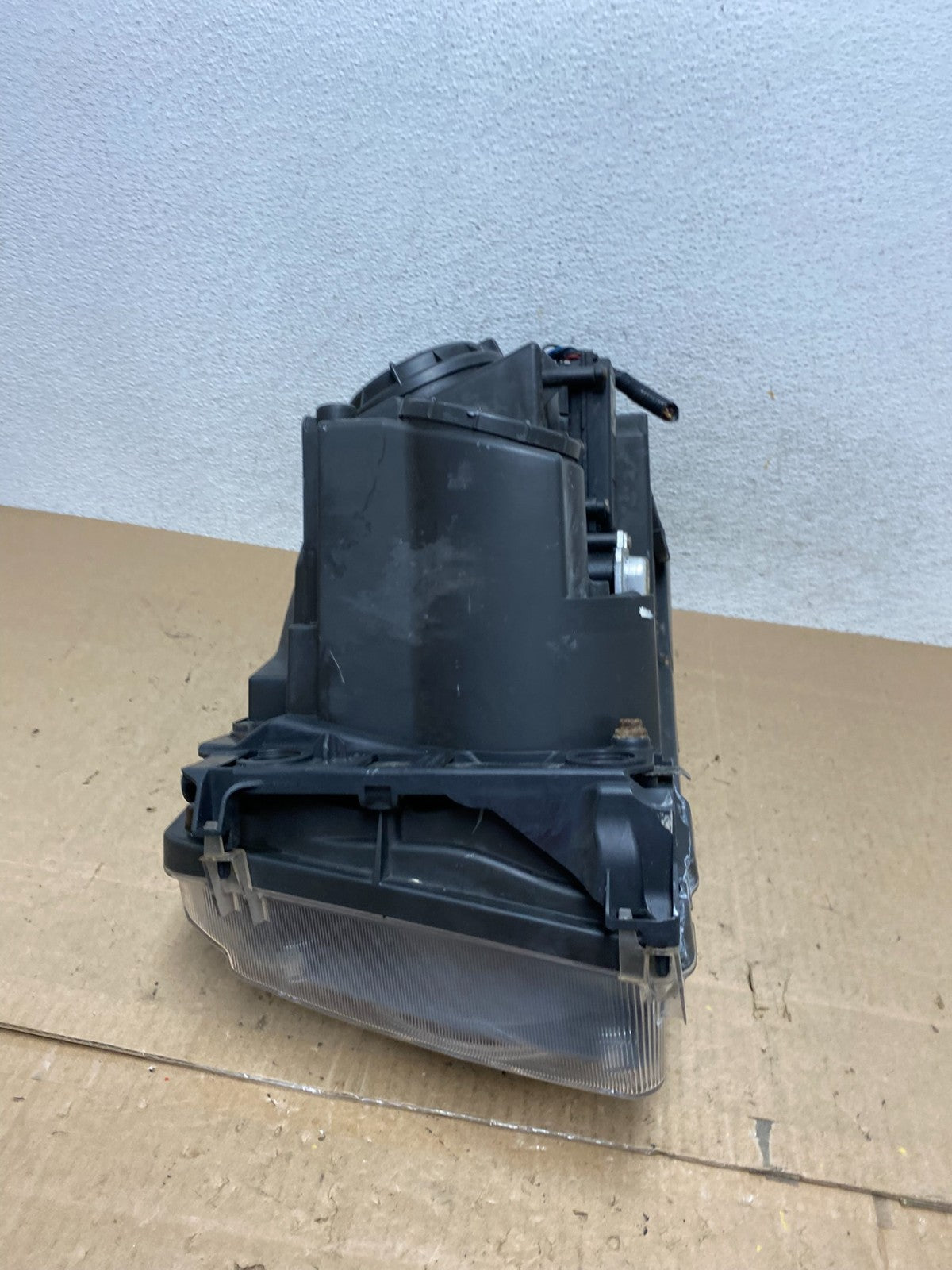 2006-2009 Land Rover Range Rover Right Passenger Xenon Headlight AE6570 DW9
