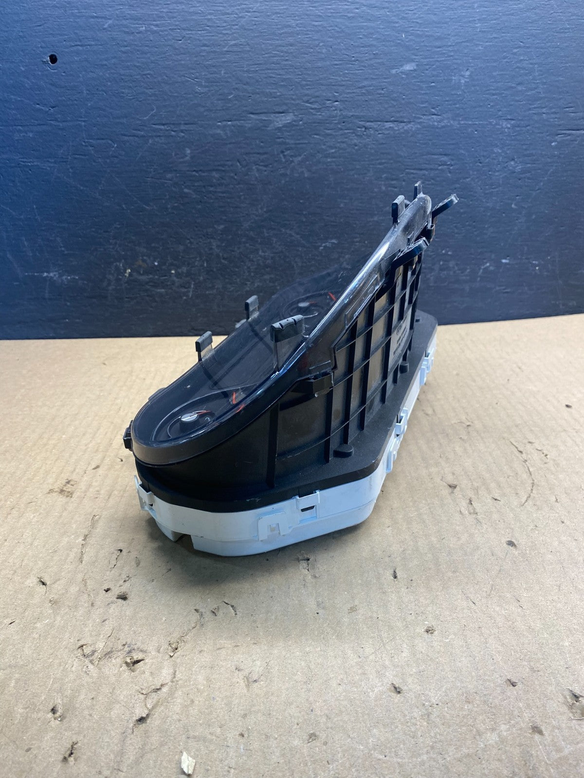 2016 2017 2018 Kia Sorento Speedometer Cluster Gauge Bezel Trim AC8917 DG3