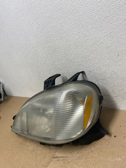 1998 to 2001 Mercedes ML320 ML-Class Left Driver LH Halogen Headlight AG4896 DW2