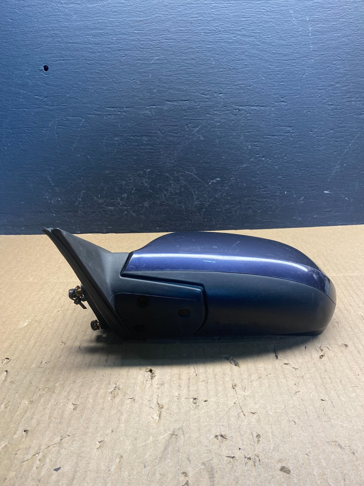 2001-2006 Hyundai Elantra Left Driver View Door Mirror AC2573 DG3