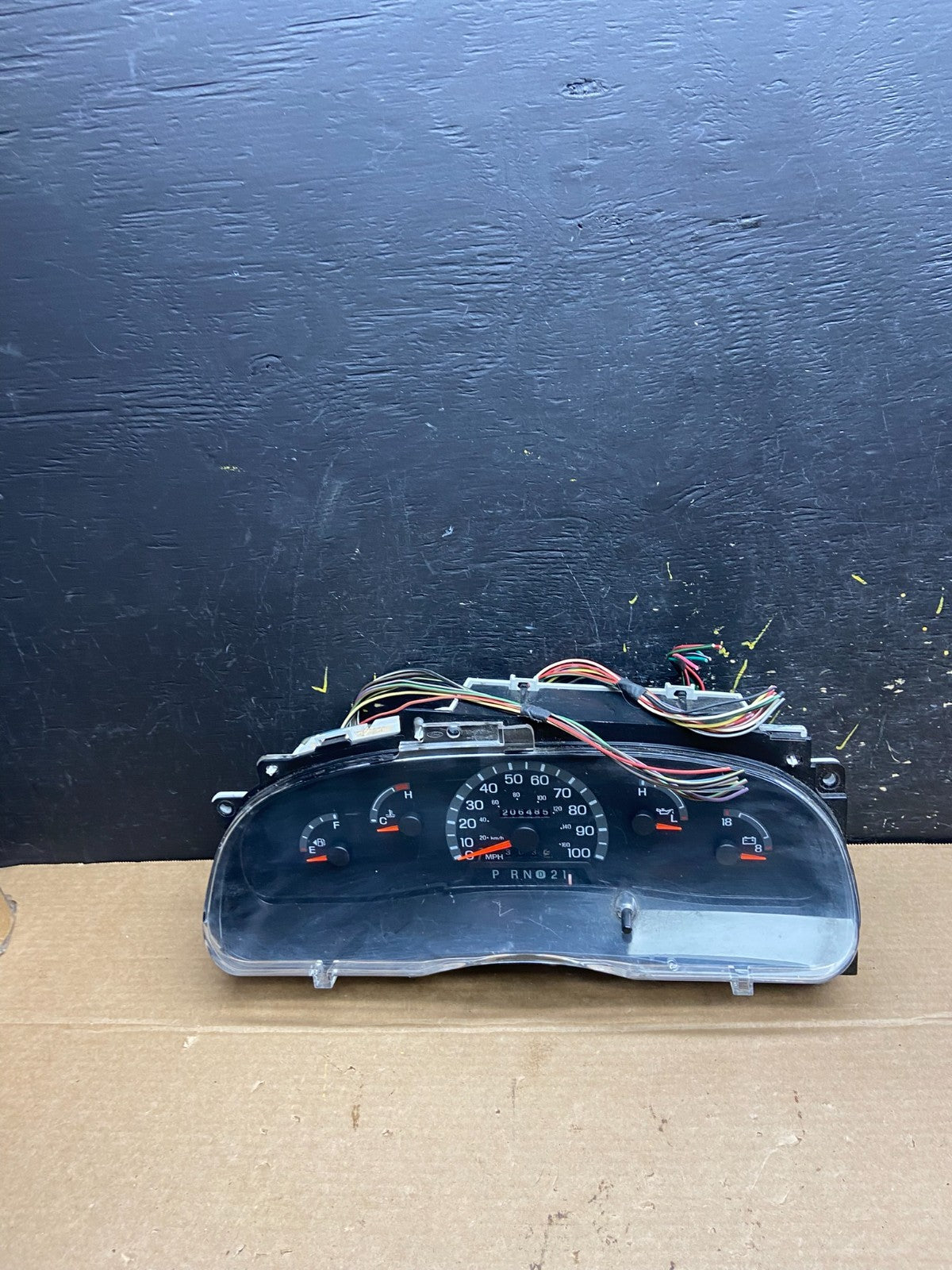2001 - 2002 Ford Econoline E250 E350 Van Speedometer Instrument Cluster w6533 DG0