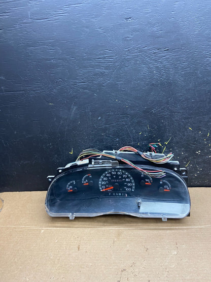 2001 - 2002 Ford Econoline E250 E350 Van Speedometer Instrument Cluster w6533 DG0