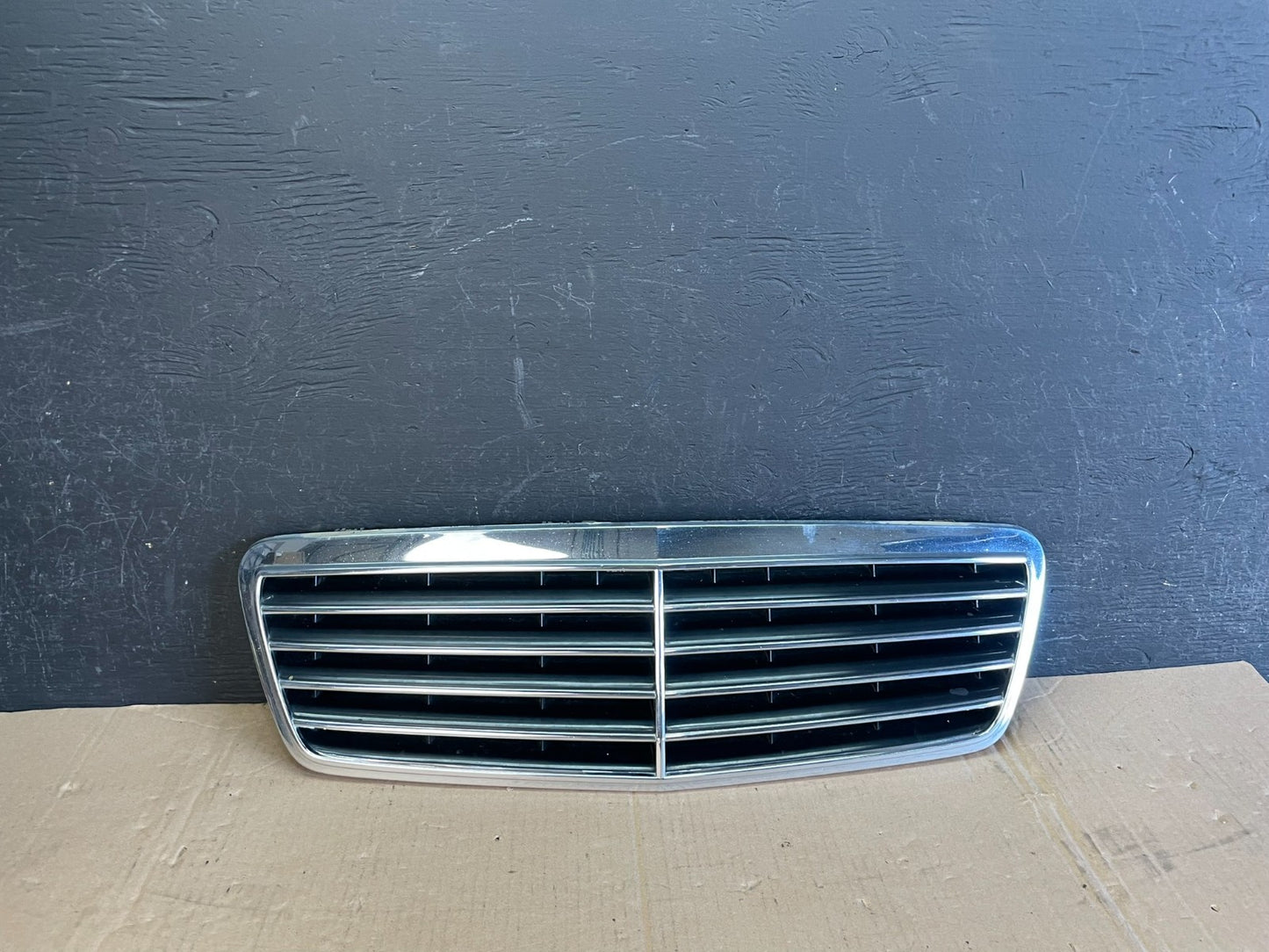 1997-2003 Mercedes Clk-Class CLK320 CLK350 Front Upper Grill Grille ad8496 DG0