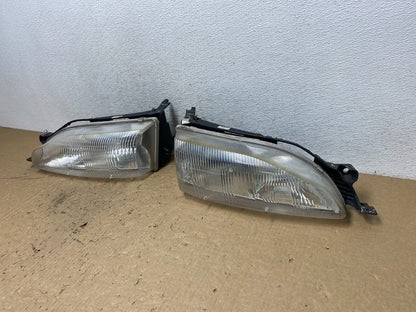 1995 - 1996 Toyota Camry Left+Right Side Set Halogen Headlights AG1327 DW1