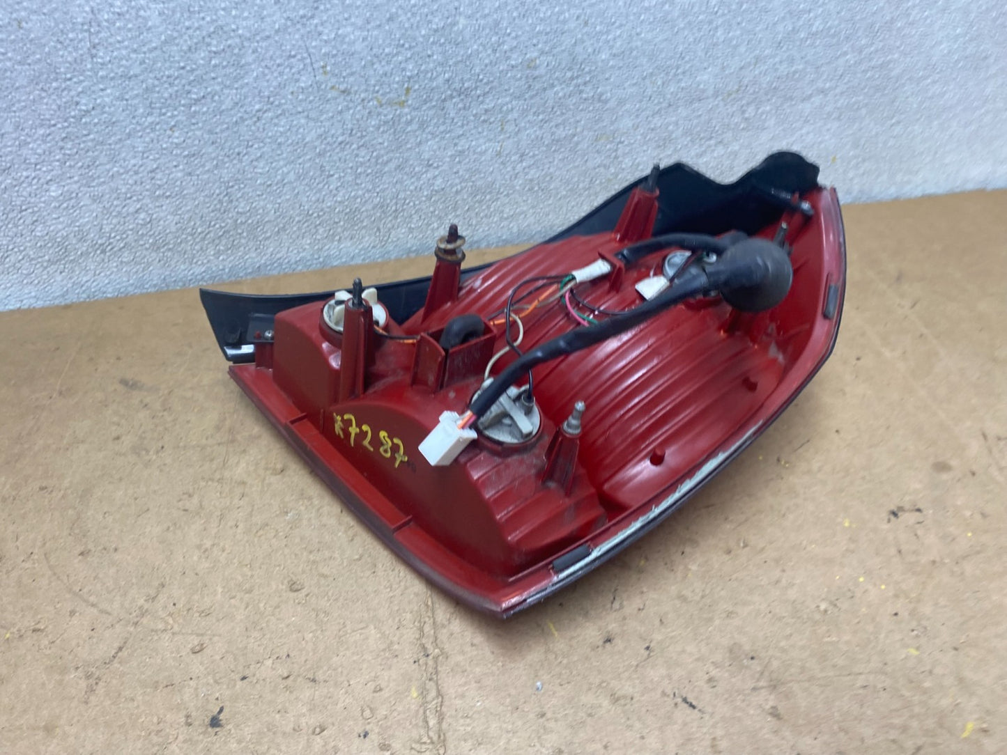 2001-2003 Sedan Hyundai Elantra Left Driver Lh Side Tail Light Oem X7287 DW6