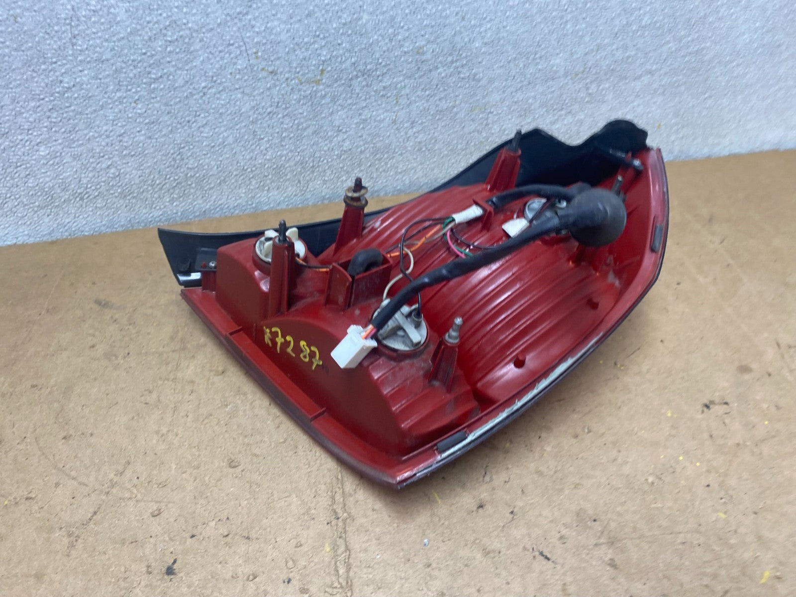 2001-2003 Sedan Hyundai Elantra Left Driver Lh Side Tail Light Oem X7287 DW6