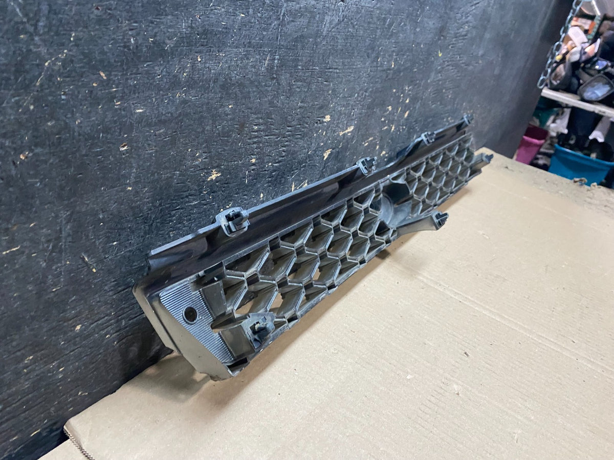 1989 Subaru Legacy Front Grill Grille 91065AA050 X7603 PS10