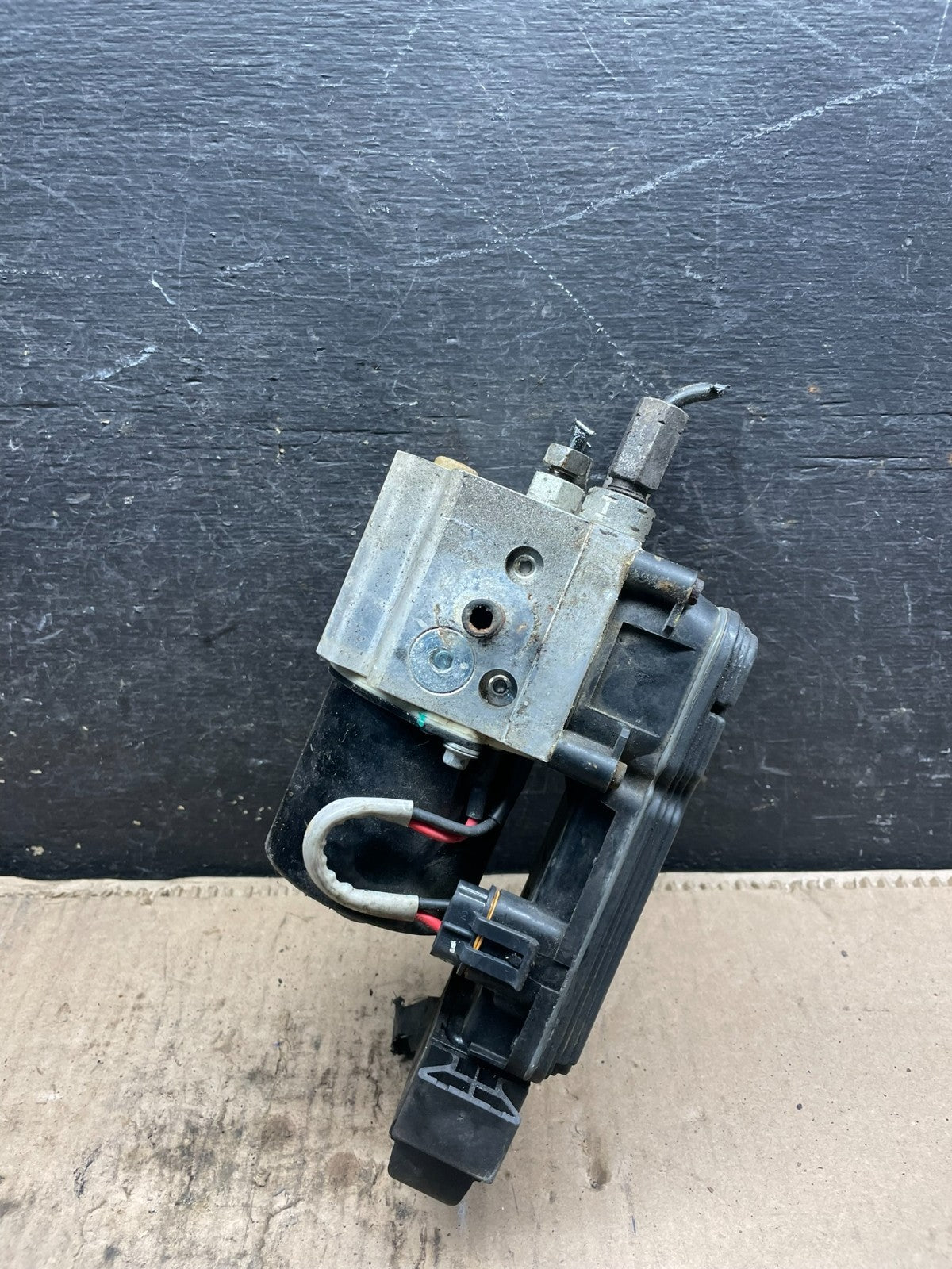 2006 2007 Ford E250 E350 Econoline Anti-Lock ABS Antilock Brake Pump T2890 DG3