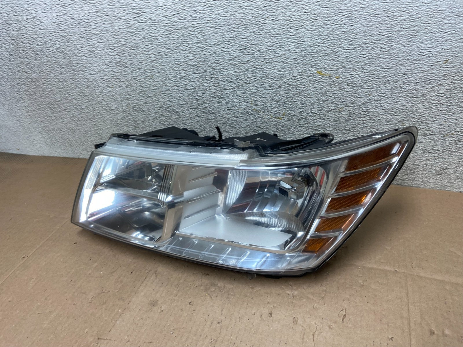 2009 to 2017 Dodge Journey Headlight Left Driver Lh Side Halogen Y2707 DW1
