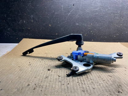 2010 to 2014 Subaru Legacy Outback Rear Wiper Motor Z4824 PS2
