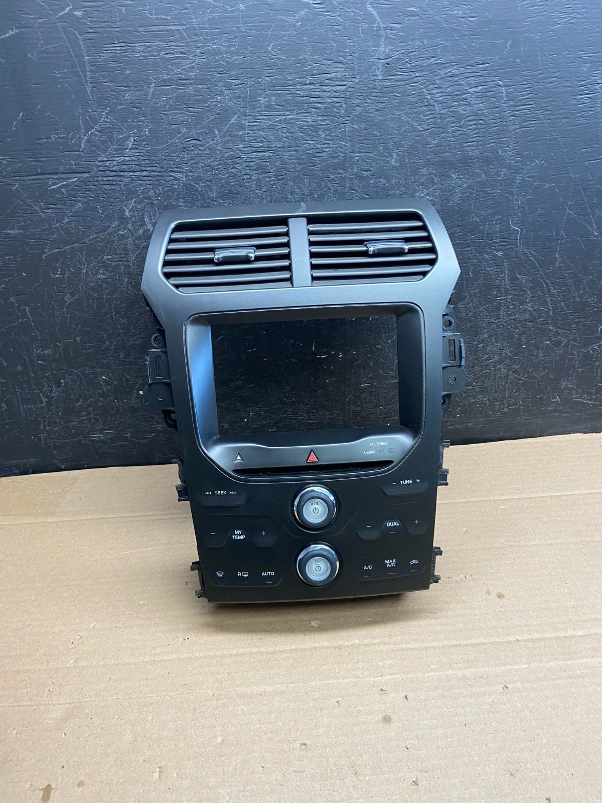 2011 to 2014 Ford Explorer Radio Climate Control Trim Bezel Panel ag5138 DG0