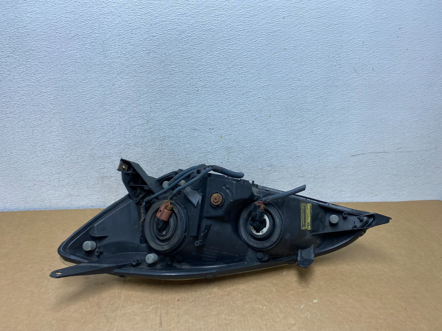 2004-2005 Toyota Sienna Right Passenger Halogen Headlight DEPO AD6034 DW5