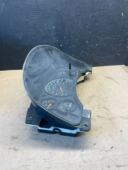 2004 to 2007 Chevrolet Express Speedometer Cluster Gauge n74491